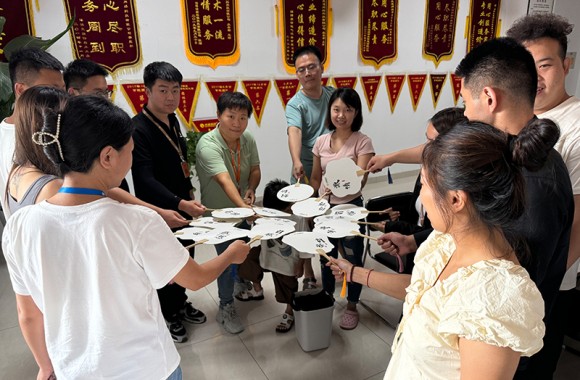 七夕小確幸！山東兆通與你共繪非遺漆扇，共赴美好未來